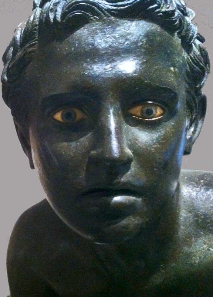 tete-romaine-avec-yeux